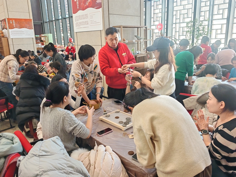 遗传发育所妇委会举办“三八”国际妇女节活动